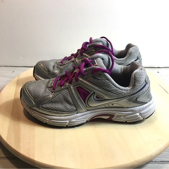 Nike Woman’s Size 6 Dart 9 Running Athletic Sneakers Shoes Lace Up Mesh - Picture 3 of 8